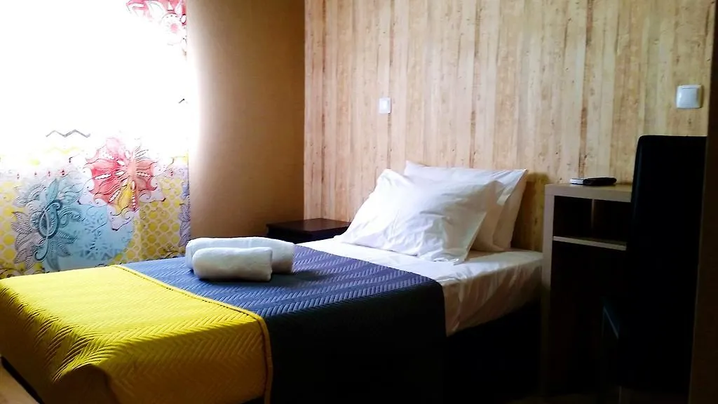 **  Happy House Guest House Faro Portugal