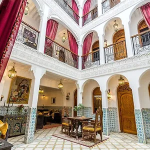 https://riad-mouna.marrakeshhotelsmorocco.com