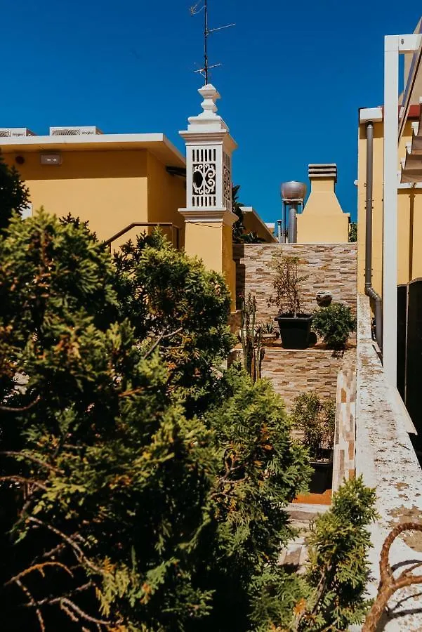 Happy House Guest House Faro