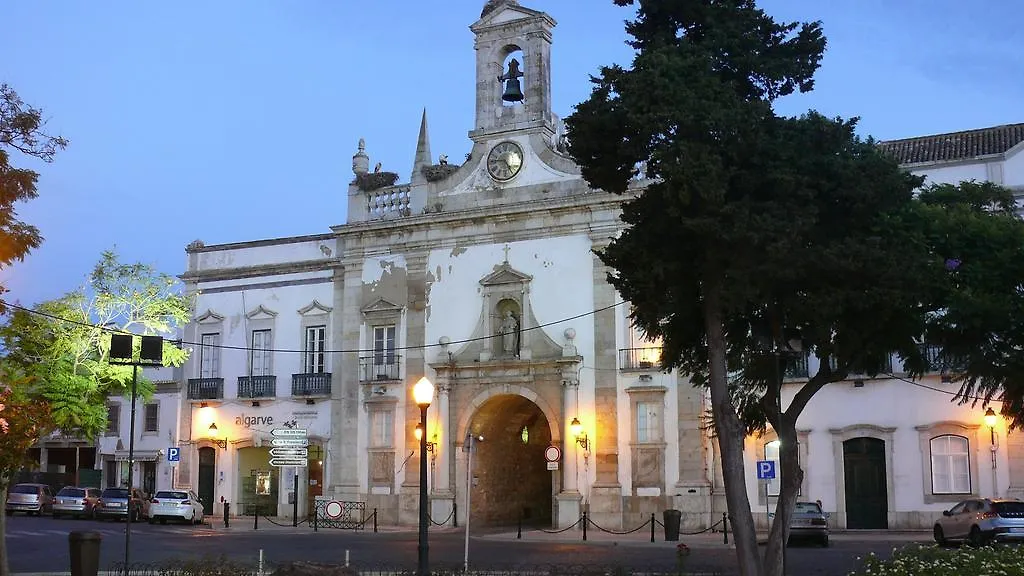 **  Happy House Guest House Faro Portugal